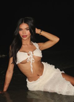 Hugecock Goddess Sabrina - Transsexual escort in Hong Kong Photo 27 of 30