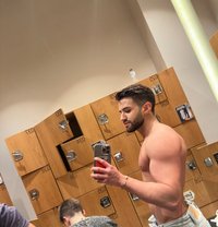 Hugecockxxl - Acompañantes masculino in Dubai Photo 25 of 25