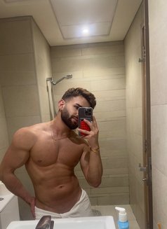 Hugecockxxl - Male escort in Dubai Photo 20 of 20