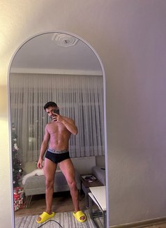 Hugecockxxl - Acompañantes masculino in İstanbul Photo 13 of 30