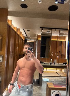 Hugecockxxl - Acompañantes masculino in İstanbul Photo 17 of 30