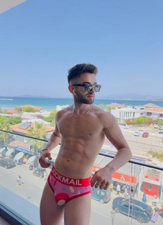 Hugecockxxl - Acompañantes masculino in İstanbul Photo 28 of 30