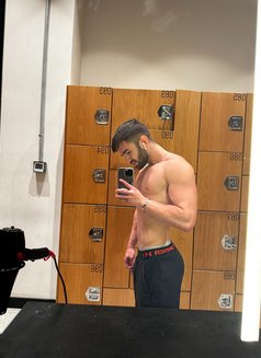 Hugecockxxl - Acompañantes masculino in İstanbul Photo 20 of 27