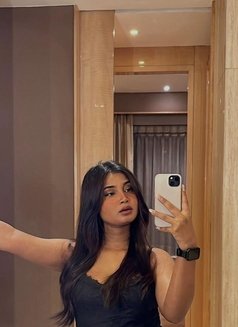 Huma - escort in Pune Photo 8 of 14