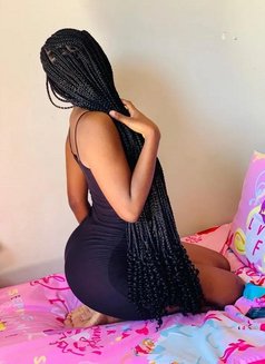 Hummy sexy African sex queen - escort in Noida Photo 1 of 3