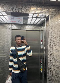 Hung Bbc - Male escort in Kuala Lumpur Photo 3 of 5