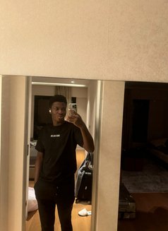 Hung Bbc - Male escort in Kuala Lumpur Photo 5 of 5