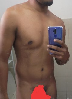 Hung Boytoy - Acompañantes masculino in Colombo Photo 1 of 3