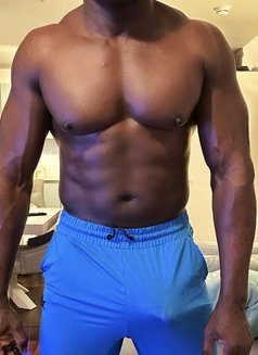 Hung Myke - Acompañantes masculino in London Photo 7 of 25