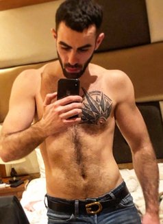 HUNG_XL - Male escort in İstanbul Photo 2 of 18