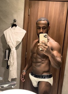 HungPrinceLJ - Male escort in Bangkok Photo 9 of 11