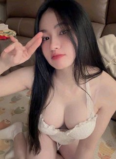 Huni - escort in Doha Photo 4 of 4