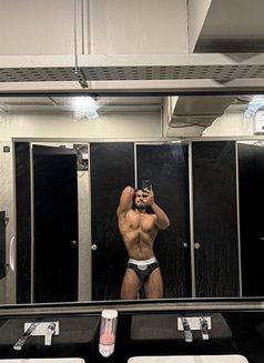 Hunk - Acompañantes masculino in Bangalore Photo 12 of 12