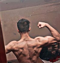 Hunk - Acompañantes masculino in Pune