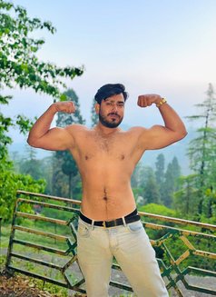 Hunk Men - Male escort in Gurgaon Photo 3 of 9