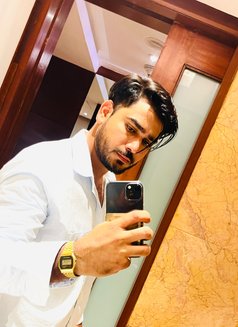 Hunk Men - Male escort in Gurgaon Photo 9 of 9