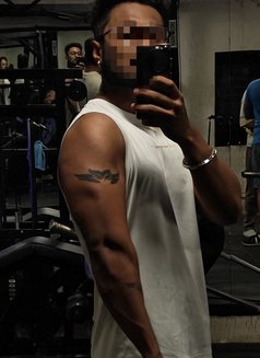 Hunk Vedant in Mumbai - Male escort in Mumbai Photo 3 of 3