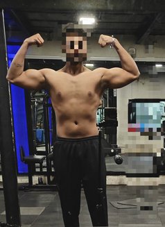 Hunk Vedant in Mumbai / Real meet - Male escort in Mumbai Photo 3 of 4