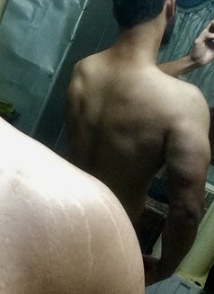 Hunk114 - Male escort in Bangalore Photo 1 of 1