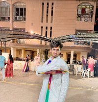 Roshan shah - Male escort in Surat