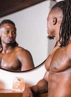 Hunks257 - Male escort in Nairobi Photo 1 of 3