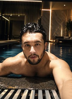 Hunky Rohan - Acompañantes masculino in Dubai Photo 5 of 7
