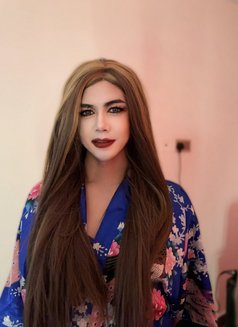 Hunny Thailand - Transsexual escort in Al Manama Photo 1 of 1