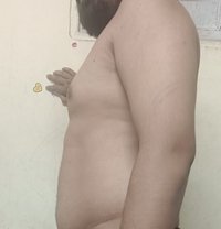 Hunter 26 - Acompañantes masculino in Pune