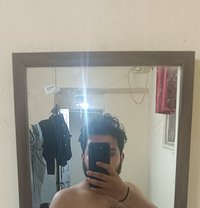 Hunter 26 - Acompañantes masculino in Pune