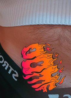 HUNTER - Male escort in Al Manama Photo 2 of 2