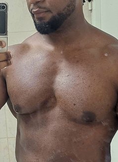 Hunter - Male escort in Dubai Photo 8 of 8
