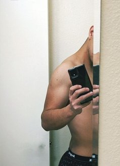 Hunter - Male escort in Mumbai Photo 2 of 4