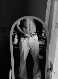 Hunter - Male escort in Mumbai Photo 3 of 4