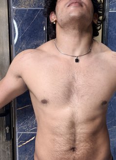 Hunter - Acompañantes masculino in Mumbai Photo 3 of 5