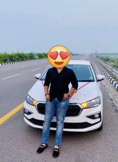 Hunter - Male escort in New Delhi Photo 2 of 4