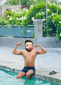 Hunter - Male escort in New Delhi Photo 2 of 2