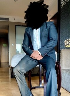 Hunter - Male escort in New Delhi Photo 5 of 5