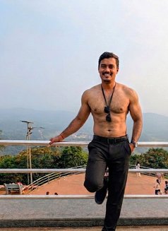 Hunter - Male escort in Thane Photo 4 of 4