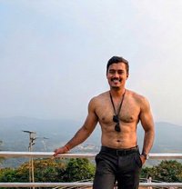 Hunter - Acompañantes masculino in Thane