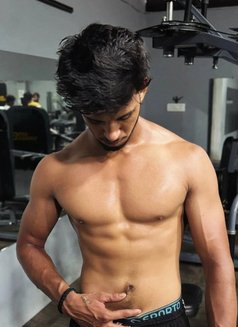 Hunter Moore - Acompañantes masculino in Ahmedabad Photo 1 of 4