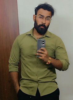 Hunter Pool - Male escort in New Delhi Photo 3 of 5