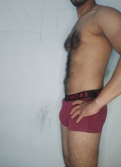Hunter - Vip service for Ladies - Acompañantes masculino in Colombo Photo 2 of 5