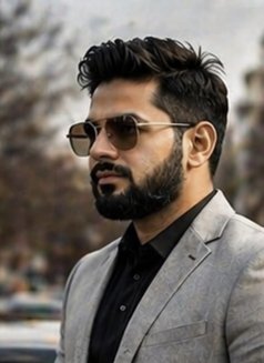 Hunter00017 - Male escort in Mumbai Photo 1 of 3