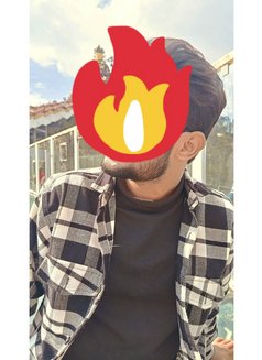 Hunterdip - Acompañantes masculino in Kolkata Photo 1 of 2