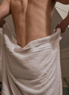 Hunterr - Male escort in Mumbai Photo 1 of 3