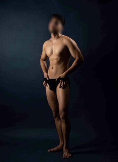 HunterX - Male escort in Bangalore Photo 3 of 4