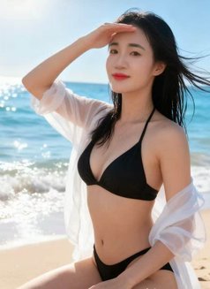 Huong Ly - escort in Hanoi Photo 2 of 4