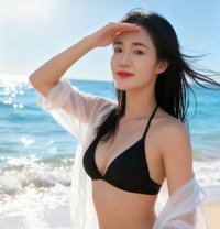 Huong Ly - puta in Hanoi