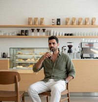 Huqe Dominant 22 Cm - Acompañantes masculino in Makati City