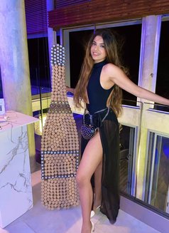 Huriya - escort in Dubai Photo 4 of 7